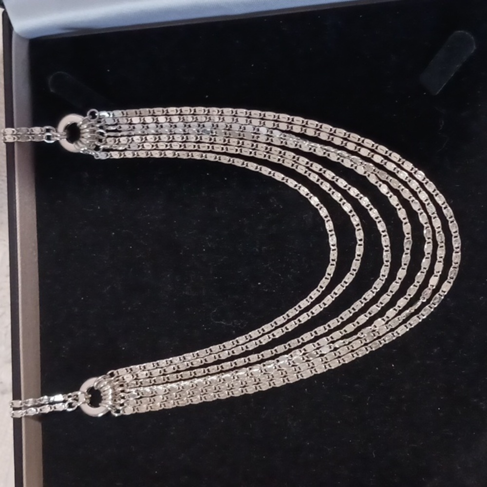 Stunning Bib Strand Necklace ⚜️ Silvertone